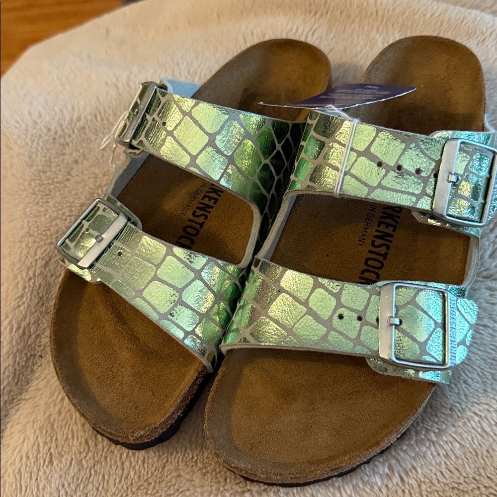 Green Birkenstocks size 39 NWT Wicked worthy,